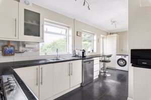KITCHEN- click for photo gallery